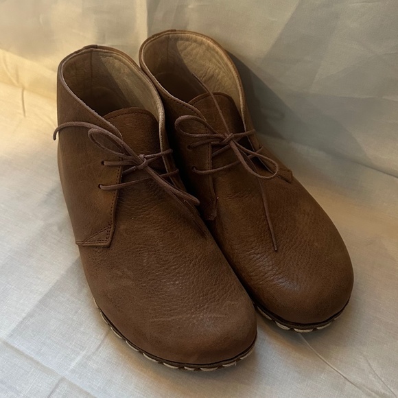 Shoes - Picture 1 of 7
